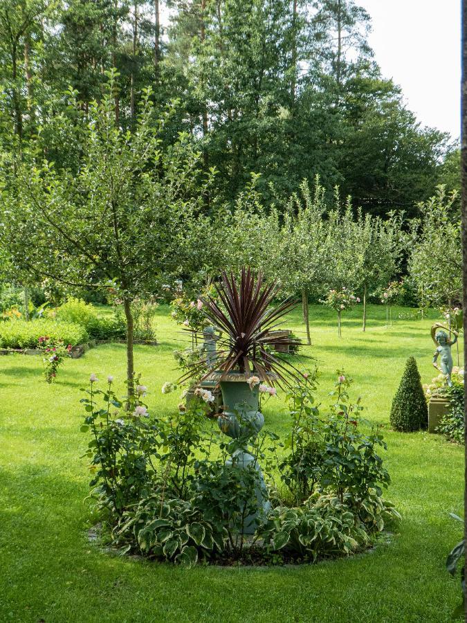Hofgut Holzmuhle Bed & Breakfast Germersheim Exterior photo